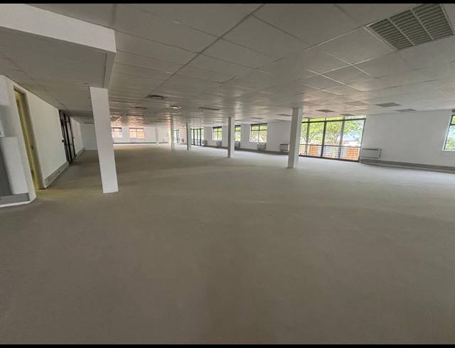 1,014M² OFFICE TO LET IN PLATTEKLOOF 3
